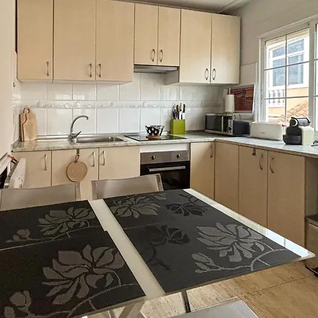 Beautiful In With House Sea View *